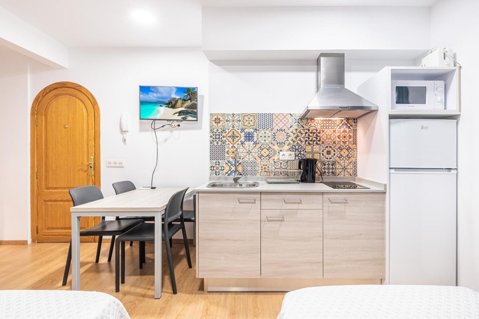 Apartamentos El Castell Benidorm Old-Town Zewnętrze zdjęcie